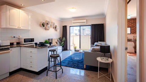Your Home Here In Sydney - Winery Find 3