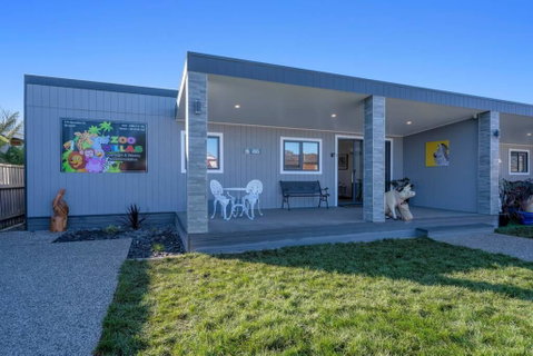 Zoo Villas : Villa Zebra - Central Wynyard - Winery Find 1