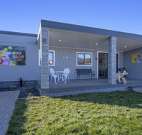 Zoo Villas  Villa Zebra - Central Wynyard - Winery Find