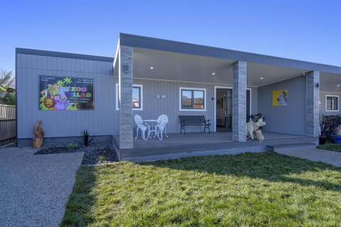 Zoo Villas : Villa Zebra - Central Wynyard - Winery Find 0