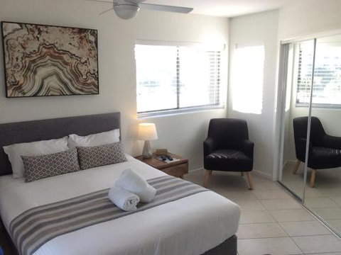 Direct Hotels - North Shore Kawana - Winery Find 1