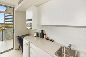 Direct Hotels - North Shore Kawana - Winery Find 6