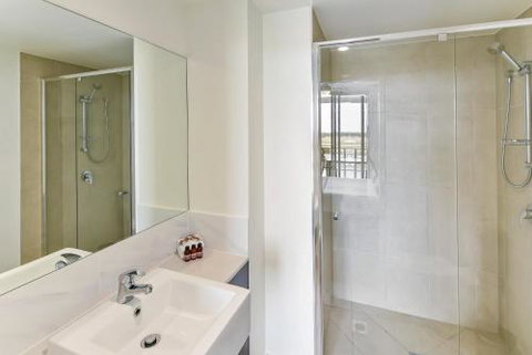 Direct Hotels - North Shore Kawana - Winery Find 2