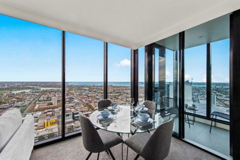 A Lux 2BR Apt With Panoramic Views, FREE Parking - Winery Find 3