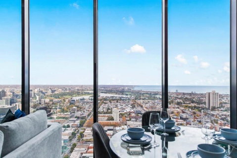 A Lux 2BR Apt With Panoramic Views, FREE Parking - Winery Find 4