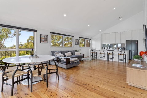 Aarini Cottage - The Ultimate Beachside Escape! - Winery Find 1