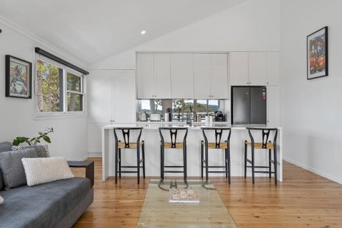 Aarini Cottage - The Ultimate Beachside Escape! - Winery Find 3