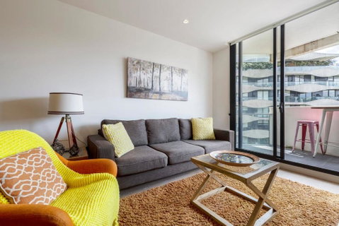 Abbotsford Short Stay Luxury Style & Location - Winery Find 3
