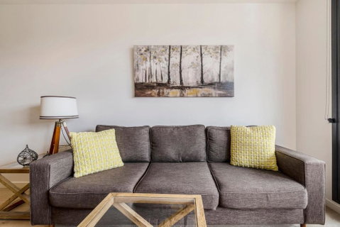 Abbotsford Short Stay Luxury Style & Location - Winery Find 4