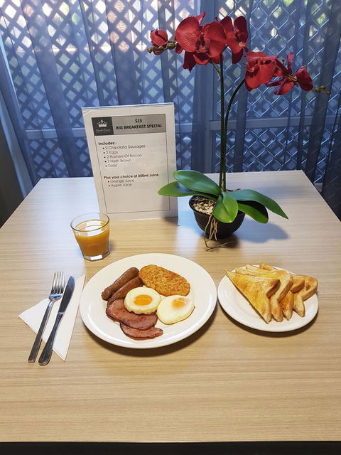 Southport Motel & Apartments - Winery Find 6