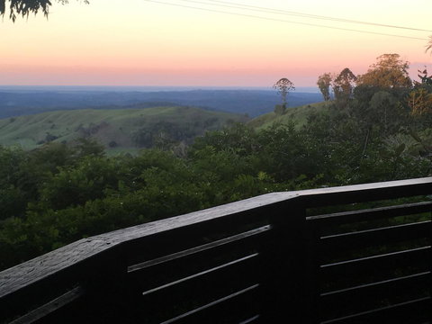 Maleny Terrace Cottages - Winery Find 16