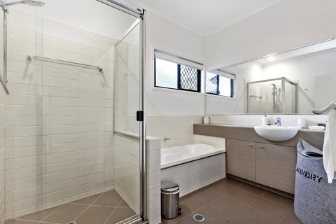 Lotus Retreat - Winery Find 1