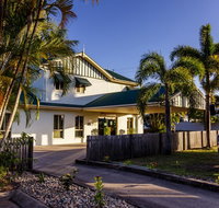 Shamrock Gardens Motel - Winery Find