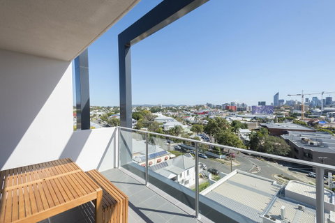 Eastwood Apartments - Winery Find 21