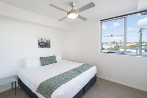 Eastwood Apartments - Winery Find 31