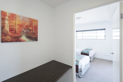 Eastwood Apartments - Winery Find 27