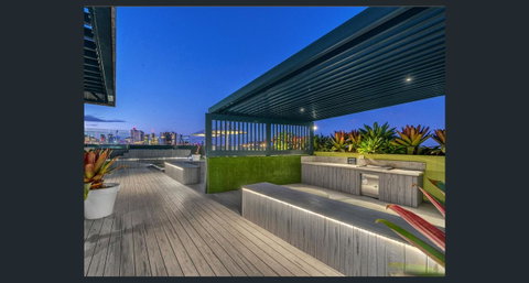Eastwood Apartments - Winery Find 2