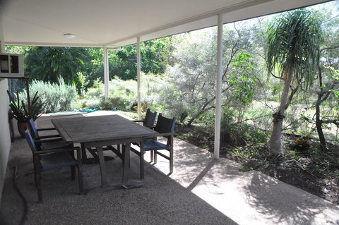 Magnetic Island Bed And Breakfast - Winery Find 27