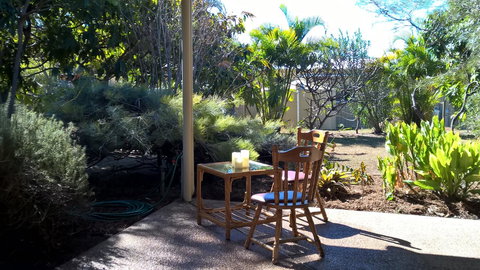 Magnetic Island Bed And Breakfast - Winery Find 12