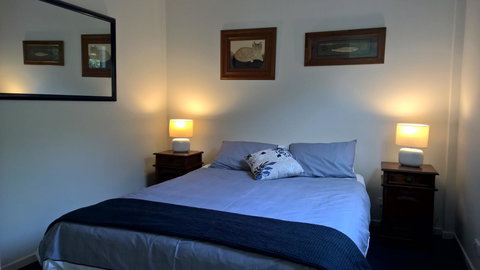 Magnetic Island Bed And Breakfast - Winery Find 5
