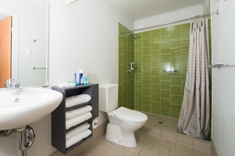 Allure Stradbroke Resort - Winery Find 33