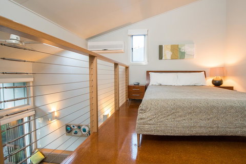 Allure Stradbroke Resort - Winery Find 6
