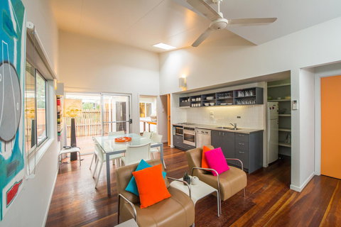 Allure Stradbroke Resort - Winery Find 38