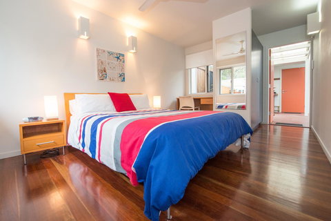 Allure Stradbroke Resort - Winery Find 37