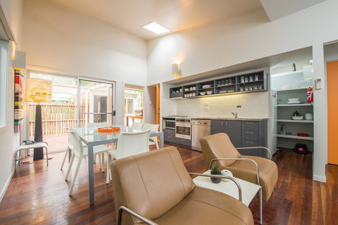 Allure Stradbroke Resort - Winery Find 42