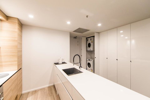 Highgate CBD Apartment - Winery Find 4