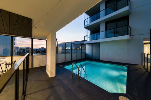 Highgate CBD Apartment - Winery Find 1