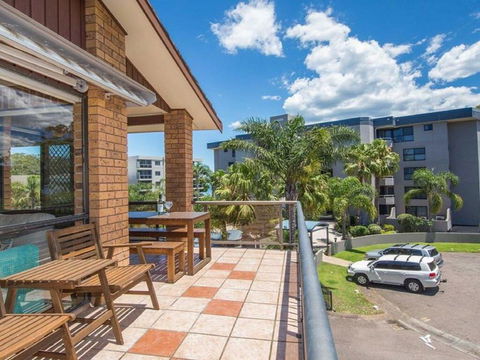'COLUMBIA VIEWS', 2/9 COLUMBIA CLOSE - AIRCON, WIFI, NETFLIX, VIEWS & BOAT PARKING - Winery Find 1