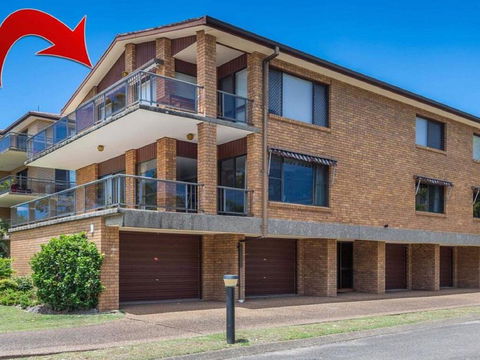 'COLUMBIA VIEWS', 2/9 COLUMBIA CLOSE - AIRCON, WIFI, NETFLIX, VIEWS & BOAT PARKING - Winery Find 0