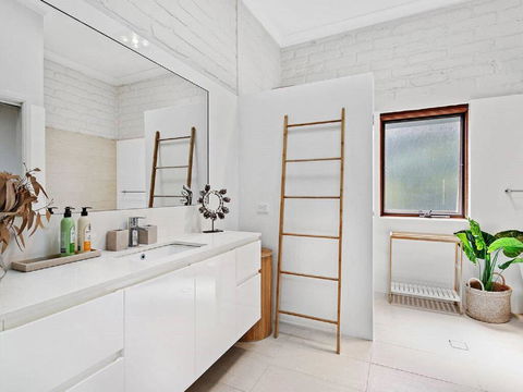 'Nunkeri', 5 Kerrie Close - Stunning House With Fabulous Views, Linen, WIFI & Air Conditioning - Winery Find 3