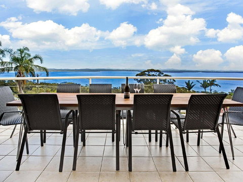 'The Bay', 25 Wallawa Rd - Huge Home With Aircon, Spectacular Views & Chromecast - Winery Find 3