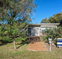 'The Croft' 11 Boulder Bay Rd - Cosy Beach House with Aircon  only 270m to the Beach - Winery Find