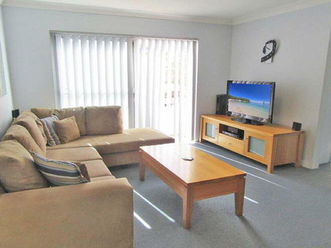 11 'Silvana Court', 26 Ajax Avenue - Close To The Water And Clubs - Winery Find 2