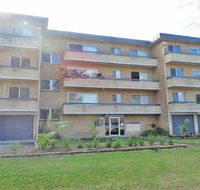 11 'Silvana Court' 26 Ajax Avenue - close to the water and clubs - Winery Find