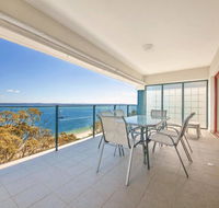 12 'Le Vogue' 16 Magnus St - Sensational Water Views Lift Pool  Tennis Court - Winery Find