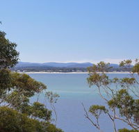 12 'Thurlow Lodge' 6 Thurlow Avenue - water views pool and central location - Winery Find