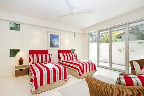 12 Noosa Parade - Winery Find 3