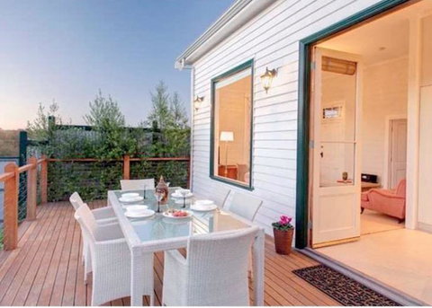 1880s Kananook Boutique Historic Luxury Apartment FSC Private Villa Bairnsdale - Winery Find 0