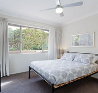 2 'Bronte Court' 17 Magnus Street - air con complex pool and centrally located - Winery Find