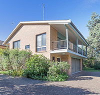2 'Plattens' 15 Kurrawa Close - great duplex so close to the water - Winery Find