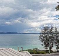 2 'Sunnie Belle' 3 Victoria Parade- water views over Nelson Bay foreshore - Winery Find