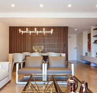 2 Bed Sydney Executive Apt Close to City - Winery Find