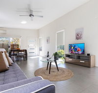 2 Bedroom w/Parking Near Central Cessnock - Winery Find