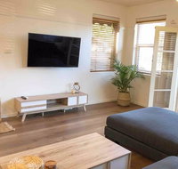 2 Bedroom SHORT walk to CBDBEACH and DARBY ST - Winery Find