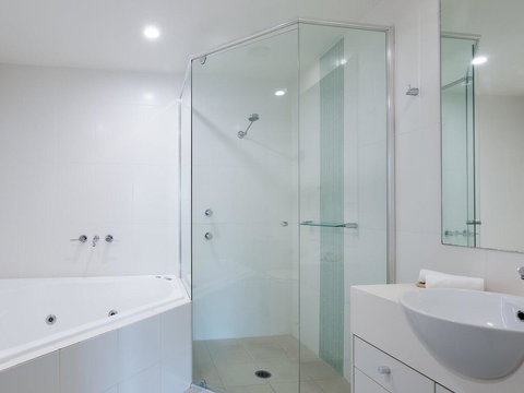 245 'Pacific Blue', 265 Sandy Point Rd - Air Conditioned Unit With Resort Facilities And Linen Supplied - Winery Find 3