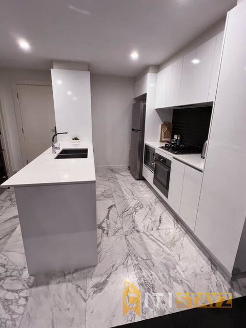 Black & White Delight - 2bd 2bth Apt - Braddon - Winery Find 3